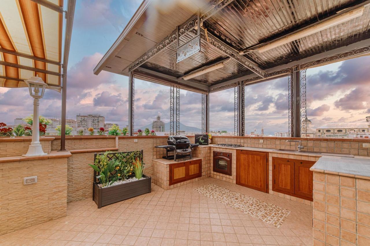 La Terrazza Nel Centro Villa Naples Luaran gambar
